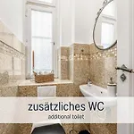 Neu! Einzigartige Stadtvilla, Super Lage, Parkplatz Appartamento