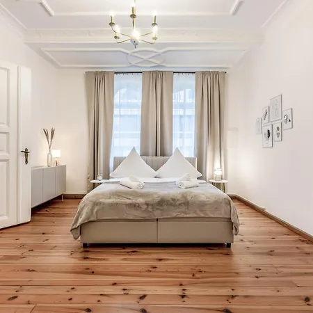 Apartment Neu! Einzigartige Stadtvilla, Super Lage, Parkplatz