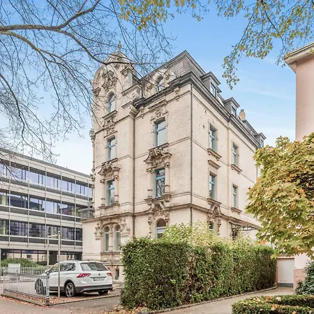 Apartment Neu! Einzigartige Stadtvilla, Super Lage, Parkplatz