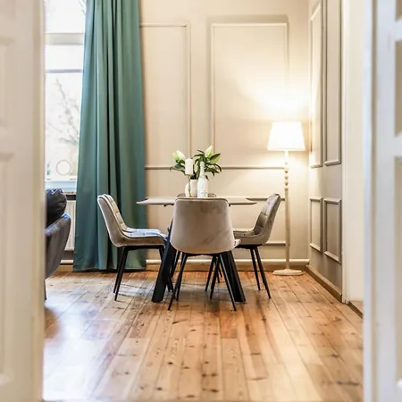 Appartement Einzigartige Stadtvilla, Super Lage, Parkplatz